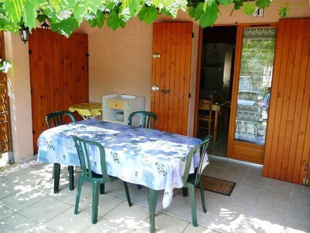 Mazet De Vacances Dans Le Domaine De L'Espai Saint-Martin-de-Brômes Exterior foto